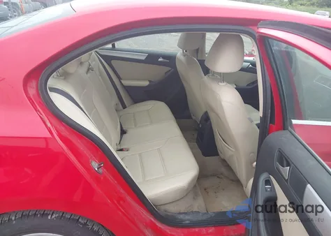 2014 Volkswagen Jetta 1.8T Se from USA, damaged, VIN 3VWD17AJ2EM326687